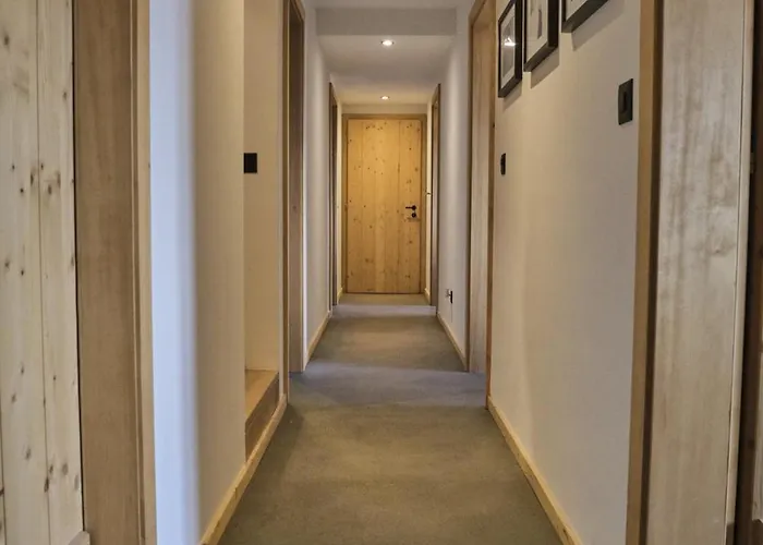 Beautiful Luxury Veyon Chalet