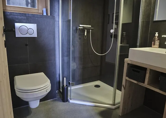 Beautiful Luxury Veyon Chalet